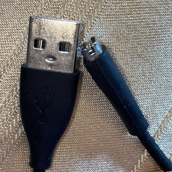 Fitbit USB Charging Cable Compatible with Fitbit Charge HR Fitness Tracker, 9.5” - Picture 4 of 5